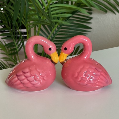 Sitting flamingo glazed - sitting,